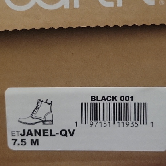 Woman's size 7.5 black booties - Picture 7 of 7